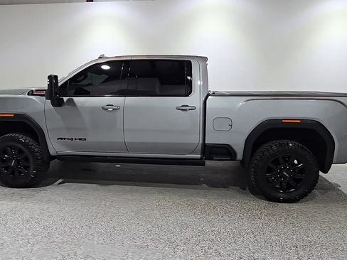 Used 2024 GMC Sierra 2500 AT4 w/ AT4 Premium Plus Package AWD/4WD image 5