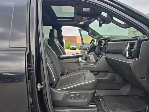 Used 2026 GMC Sierra 2500 AT4X w/ LPO, Black Badging Package AWD/4WD image 19