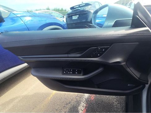 Used 2022 Porsche Taycan GTS AWD/4WD image 11