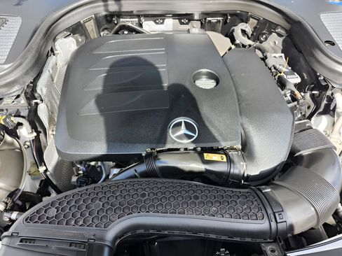 Used 2020 Mercedes-Benz GLC 300 4MATIC image 31