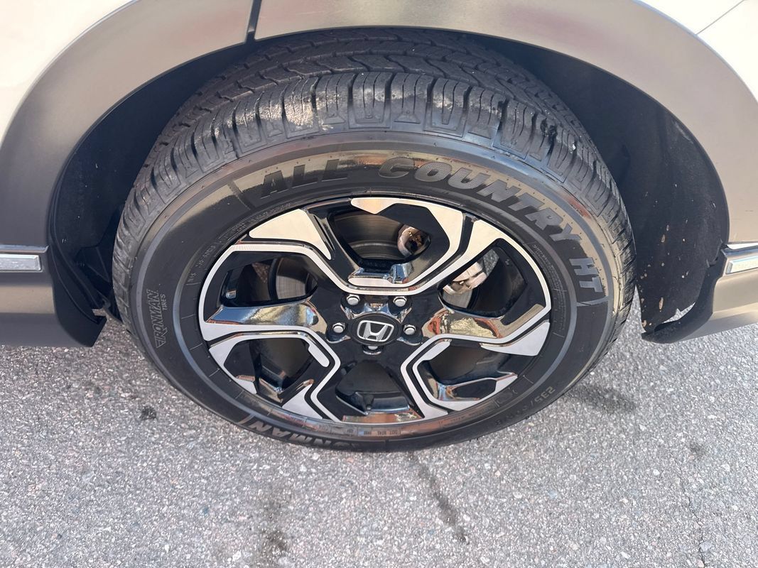 Used 2018 Honda CR-V Touring image 22