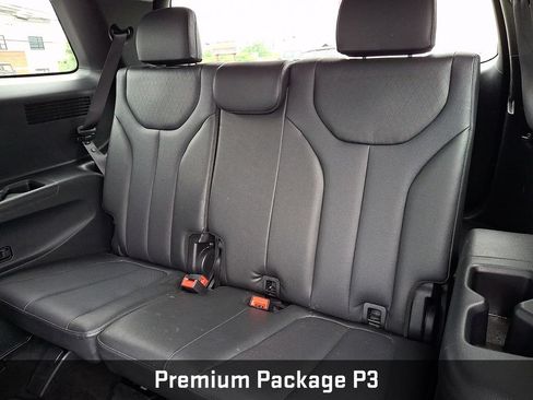 Used 2021 Hyundai Palisade SEL w/ Premium Package AWD/4WD image 14