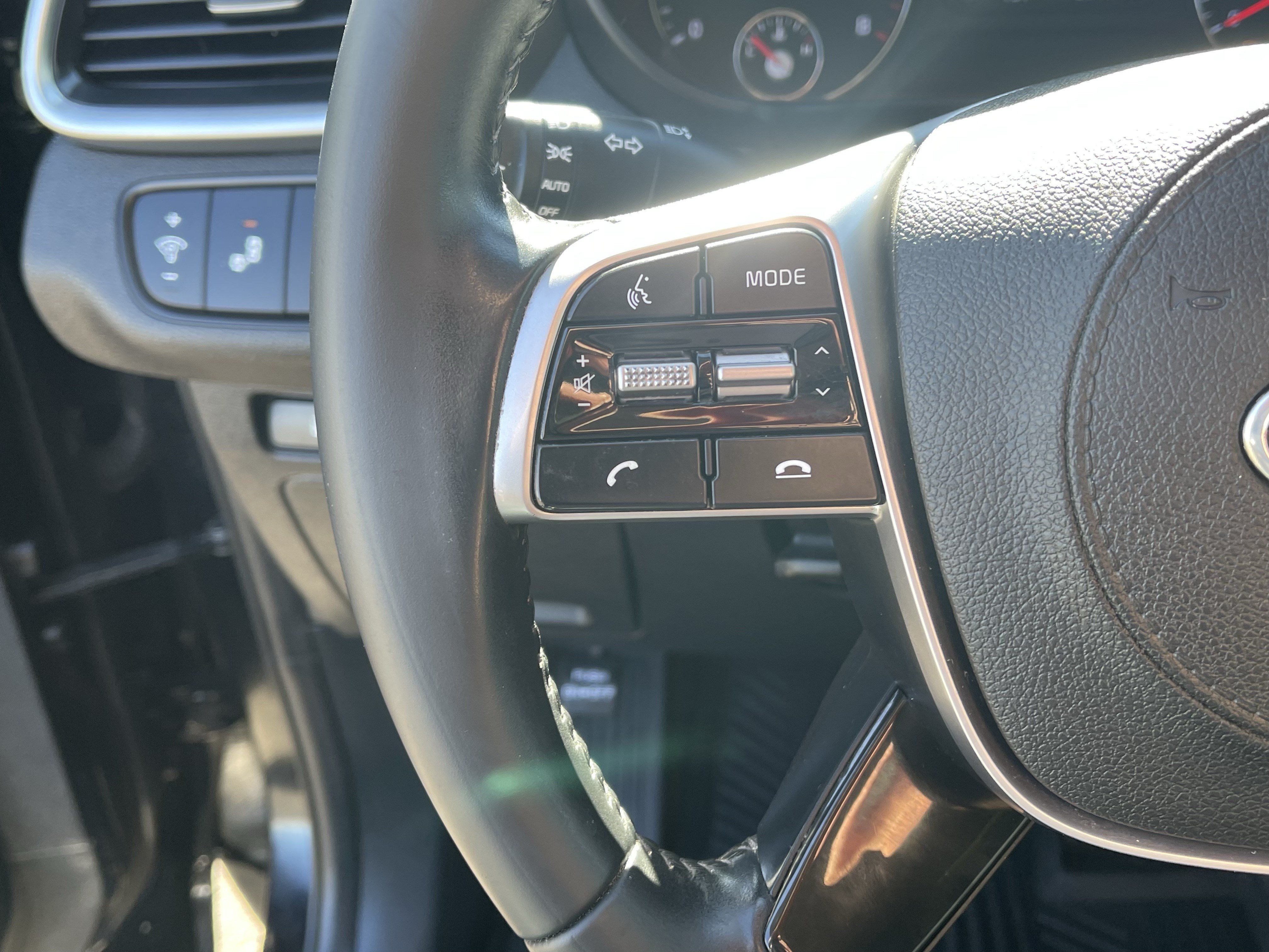 Used 2020 Kia Sorento S FWD image 21