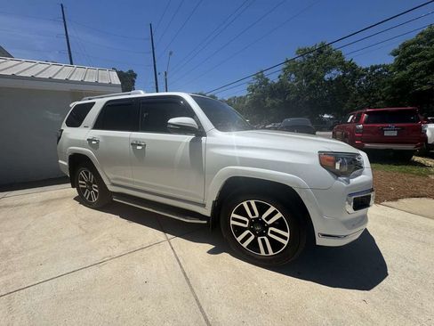 Used 2021 Toyota 4Runner Limited AWD/4WD image 4