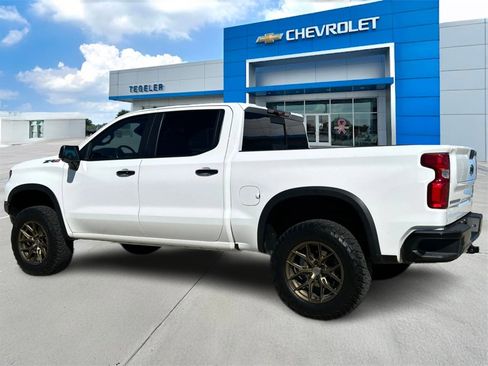 Used 2022 Chevrolet Silverado 1500 ZR2 w/ Technology Package image 7
