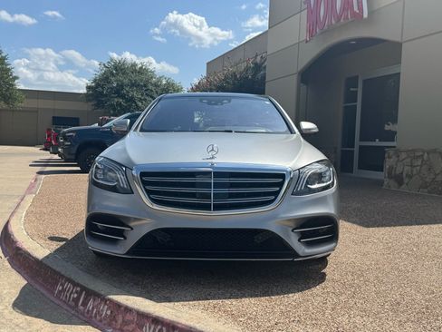 Used 2018 Mercedes-Benz S 560 4MATIC Sedan image 5