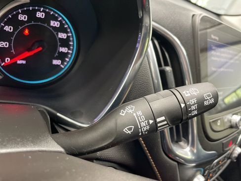 Used 2020 Chevrolet Equinox Premier image 34