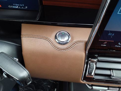 Certified 2024 Lincoln Navigator Reserve image 35