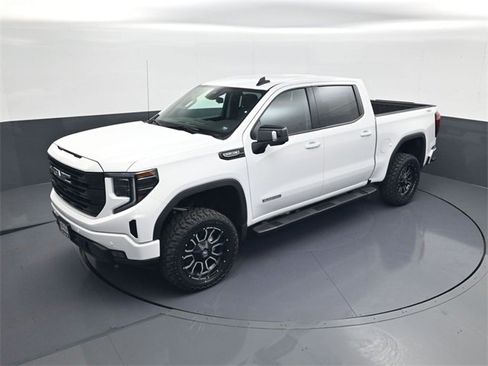 Used 2025 GMC Sierra 1500 Elevation w/ Elevation Premium Package image 14