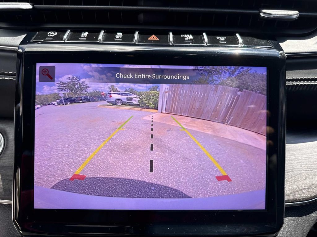 Used 2021 Jeep Grand Cherokee L Overland w/ Luxury Tech Group IV RWD image 33