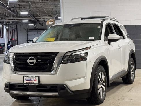 New 2025 Nissan Pathfinder SL image 33