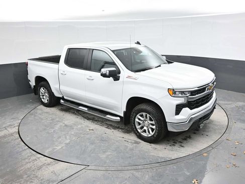 Used 2025 Chevrolet Silverado 1500 LT image 17