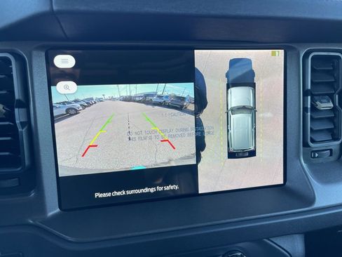 New 2025 Ford Bronco Badlands image 9