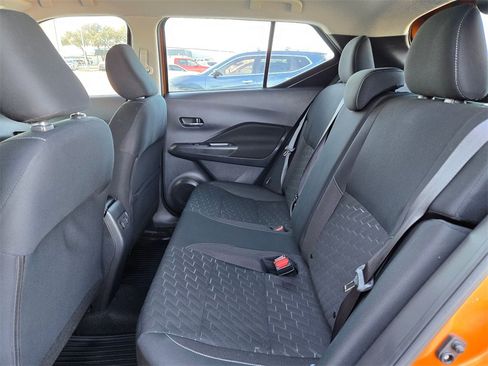Used 2024 Nissan Kicks SV image 14
