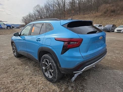 Used 2025 Chevrolet Trax LT image 6