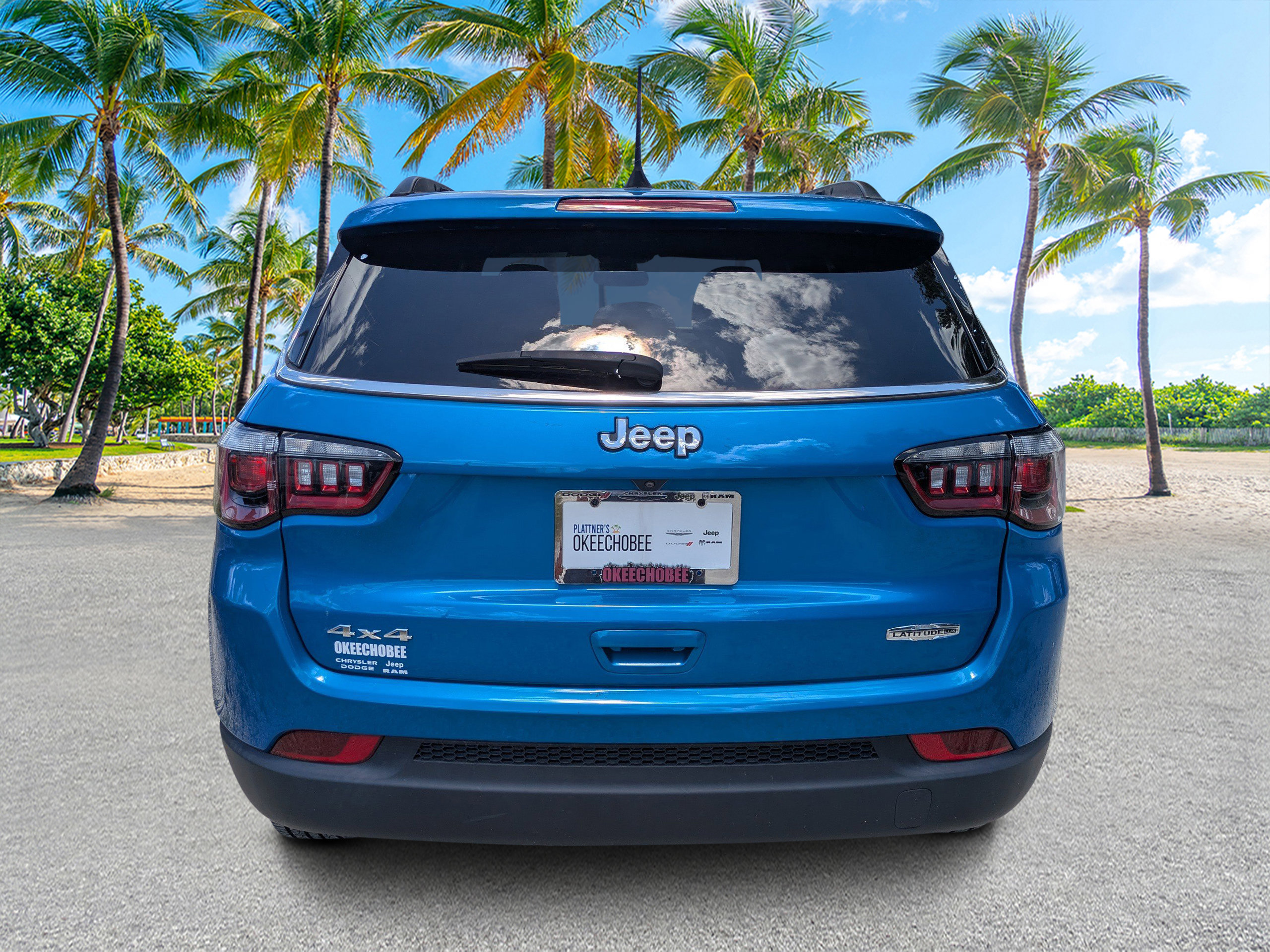 Used 2024 Jeep Compass Latitude AWD/4WD image 4