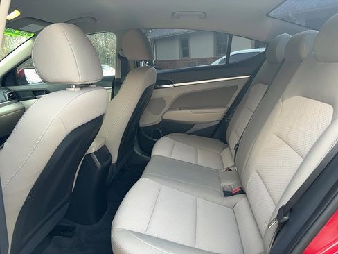 Used 2019 Hyundai Elantra SEL FWD image 10