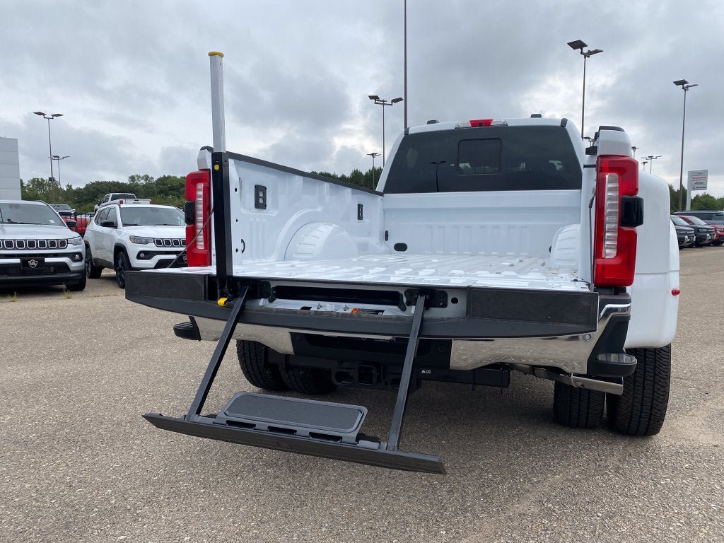 New 2026 Ford F350 Lariat w/ Lariat Ultimate Package AWD/4WD image 44