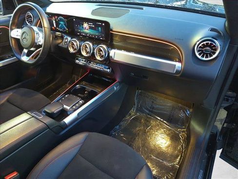Used 2022 Mercedes-Benz GLB 250 image 22