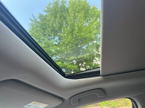 Used 2023 Honda Pilot Elite image 22