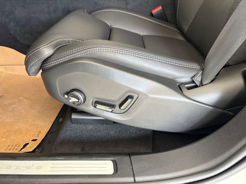 New 2026 Volvo XC60 B5 Ultra AWD/4WD image 7