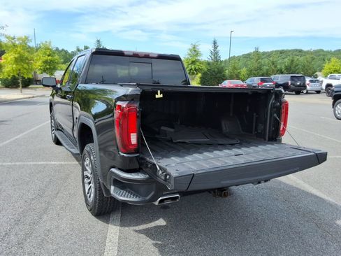 Certified 2022 GMC Sierra 1500 AT4 w/ AT4 Premium Package AWD/4WD image 10