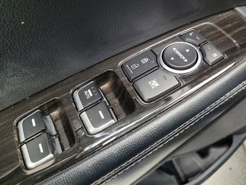 Used 2019 Kia Sorento L FWD image 27