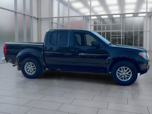 Used 2020 Nissan Frontier SV AWD/4WD image 3