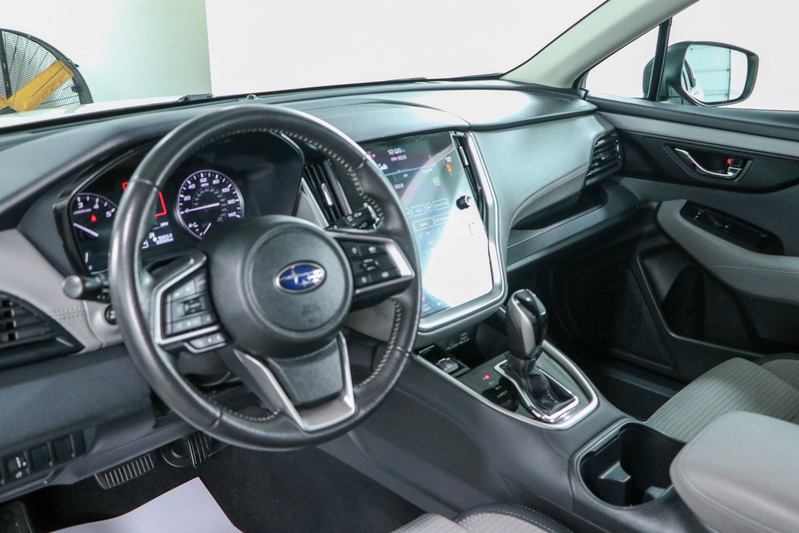 Used 2024 Subaru Outback Premium AWD/4WD image 22