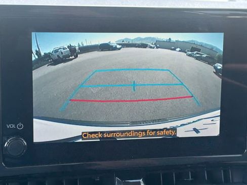 Used 2024 Toyota Corolla Cross L FWD image 12