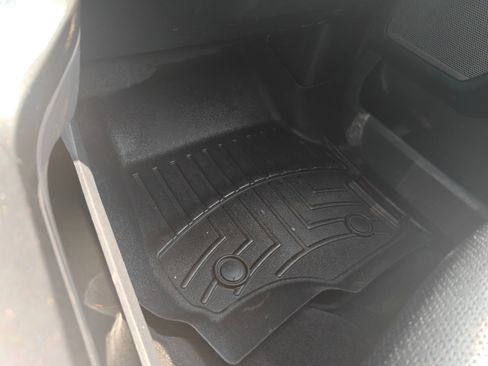 Certified 2021 Ford F150 Lariat w/ Equipment Group 502A High image 18