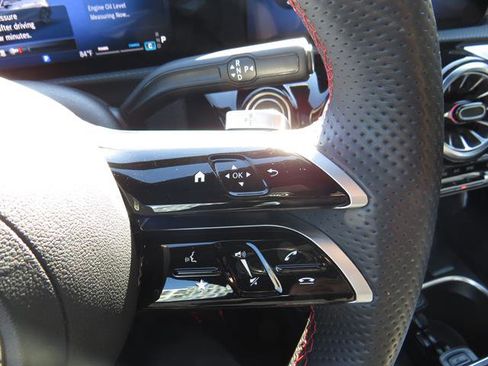 Used 2025 Mercedes-Benz CLA 250 4MATIC image 12