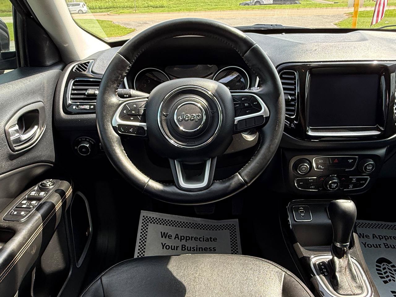 Used 2018 Jeep Compass Limited w/ Navigation Group FWD image 17
