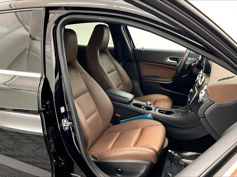 Used 2019 Mercedes-Benz GLA 250 image 6