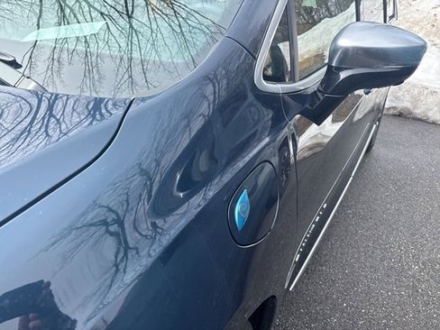 Used 2023 Chrysler Pacifica Pinnacle image 7