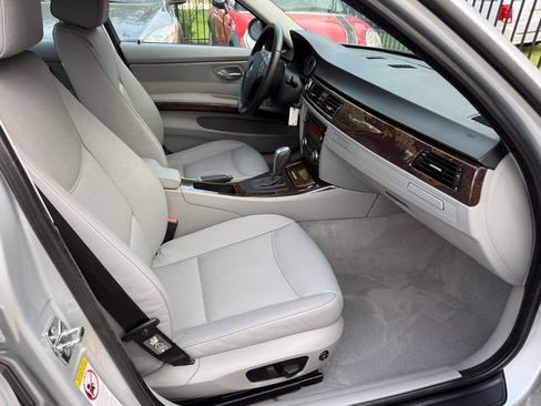 Used 2008 BMW 328i Sedan RWD image 12