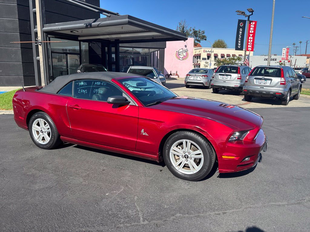 Used 2014 Ford Mustang Convertible w/ Equipment Group 102A RWD image 3