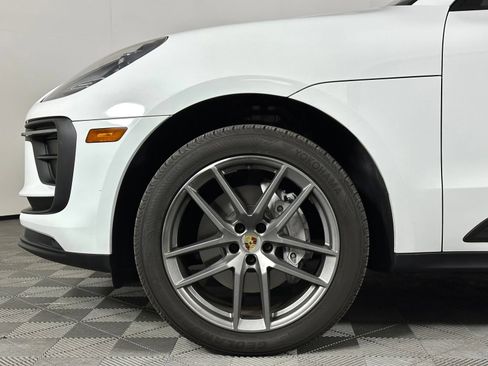 Used 2022 Porsche Macan AWD/4WD image 9