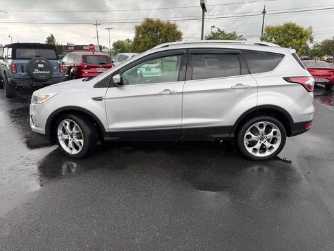 Used 2018 Ford Escape Titanium w/ Ford Safe & Smart Package AWD/4WD image 6