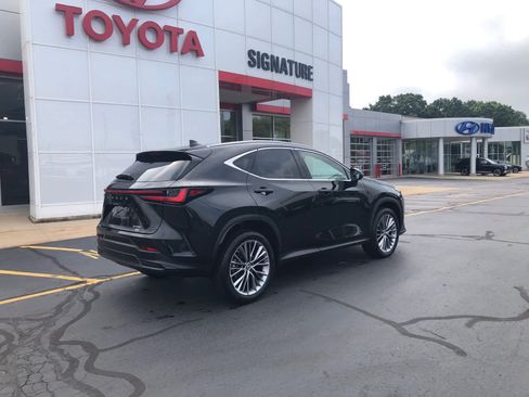 Used 2022 Lexus NX 350 AWD w/ Luxury Package image 2