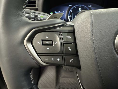 Certified 2025 Lexus LX 600 4WD w/ Luxury Package image 32