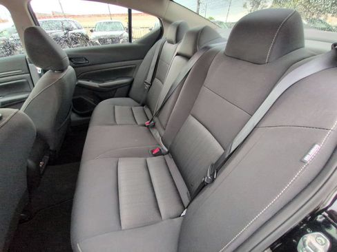 Used 2025 Nissan Altima 2.5 SV FWD image 27