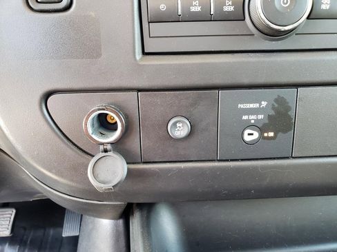 Used 2024 Chevrolet Express 2500 w/ Driver Convenience Package image 20