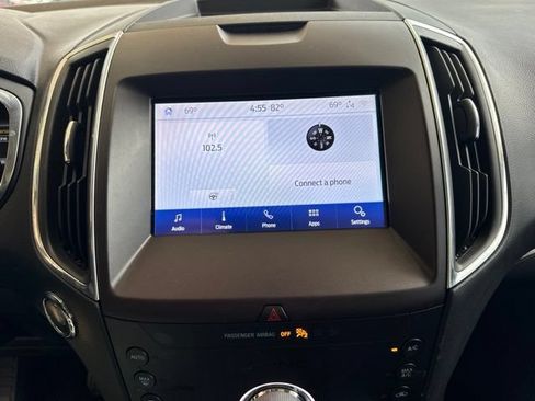 Used 2020 Ford Edge Titanium AWD/4WD image 18