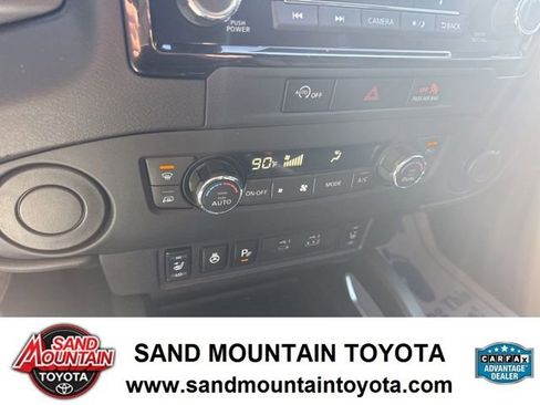 Used 2024 Nissan Frontier SV w/ SV Convenience Package image 21