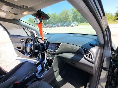 Used 2021 Chevrolet Trax LS w/ Tint and Cruise Package FWD image 20