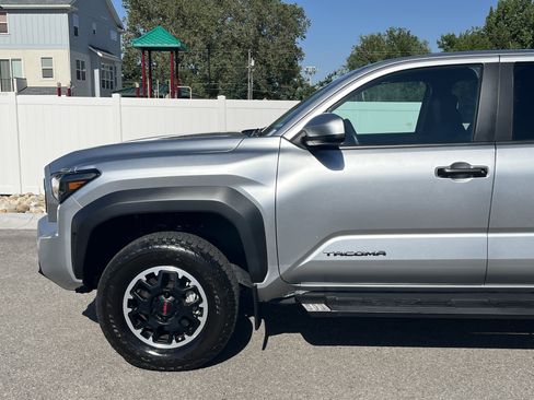 Used 2024 Toyota Tacoma TRD Off-Road AWD/4WD image 2