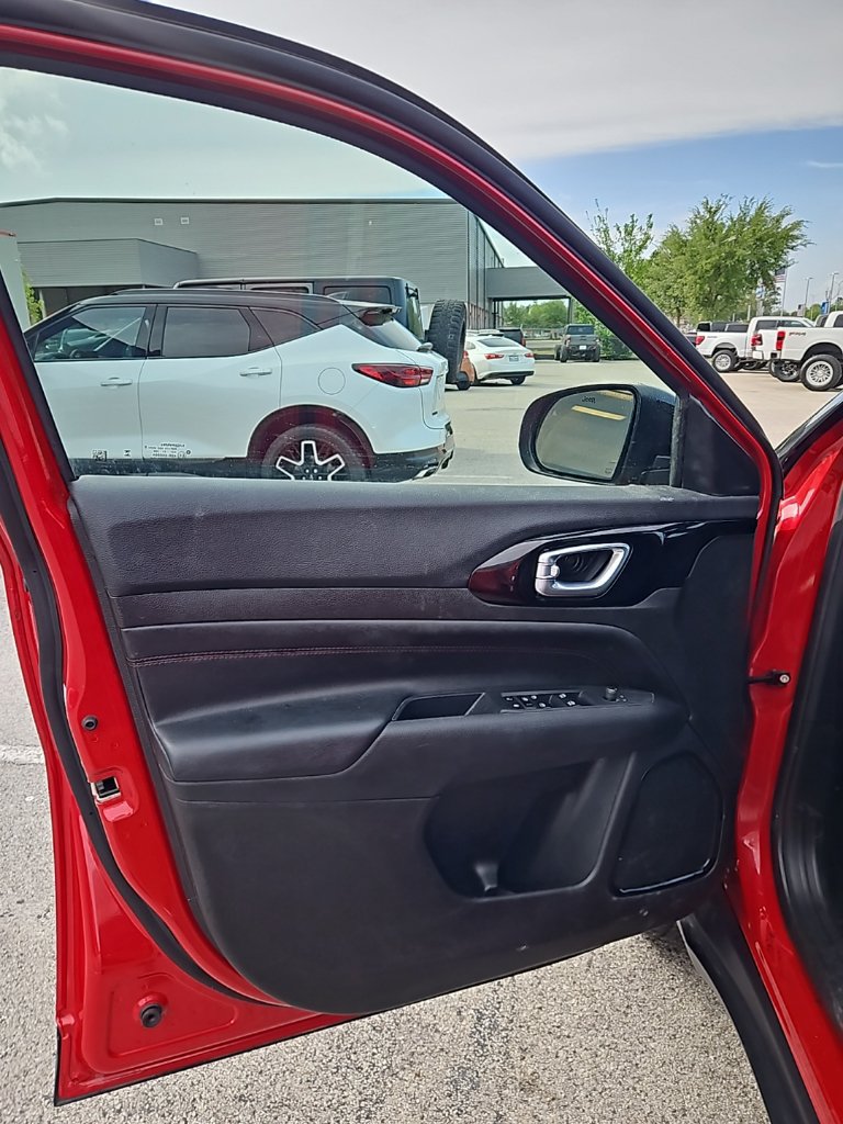 Used 2024 Jeep Compass Trailhawk AWD/4WD image 10