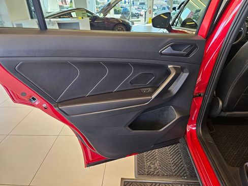 Used 2024 Volkswagen Tiguan SE R-Line image 26