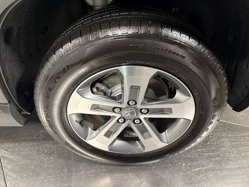 Used 2025 Honda Pilot EX-L image 12
